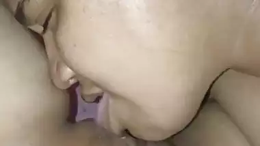 Mallu aunties lick and fingers pussies to enjoy lesbian sex
