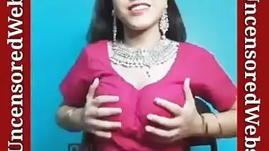 Desi sexy wife open her saree