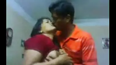 Bhabhi sex and foreplay with neighbor young guy