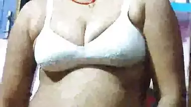 Sexy Bhabhi Nude Video Record By Hubby Part 1