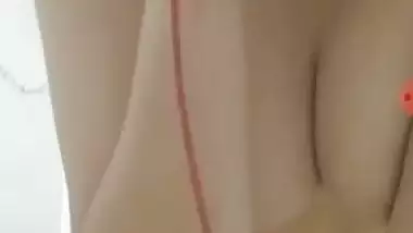 Northeast girl topless viral video recording MMS