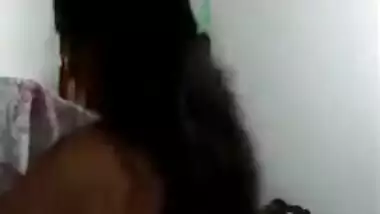 Desi babe dressing up hidden cam