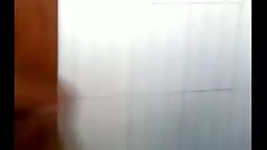 Desi Indian Girlfriend Gives Amazing Blowjob In The Shower