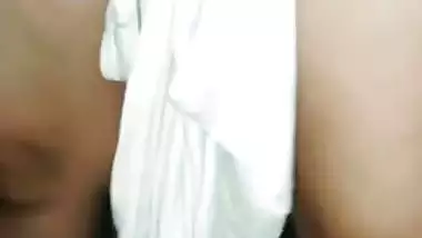 Slim bhabhi creampie pussy fuck by husband brother