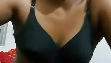 Naughty Desi Bhabhi teasing sex show
