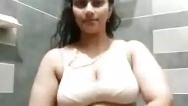 Sexy Girl Changing 1 More Video