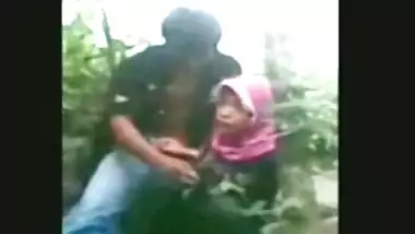 Desi sex video of nepali teen couple outdoor