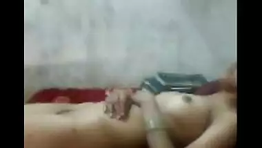 Lahore teen girl’s naked oil massage