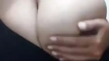 Big boobs bhabhi showing her boobs