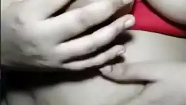 Today Exclusive- Desi Girl Showing Her Boobs And Pussy
