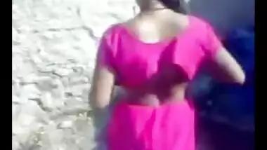 Sexy Tamil Gorgeous Shows Her Big Boobs