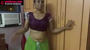 Mumbai Maid Horny Lily Jerk Off Instruction In Sari In Clear Hindi Tamil and In Indian
