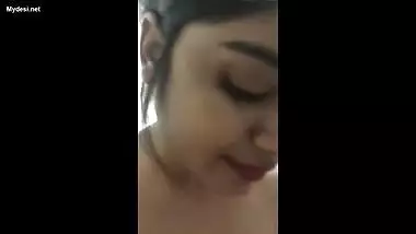 Beautiful sexy indian showing pussy
