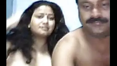 Mallu big boobs aunty home sex with hubby in webcam – part 1