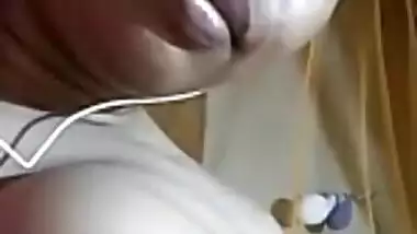 Today Exclusive- Horny Bhabhi Showing Her Boobs On Video Call Part 3
